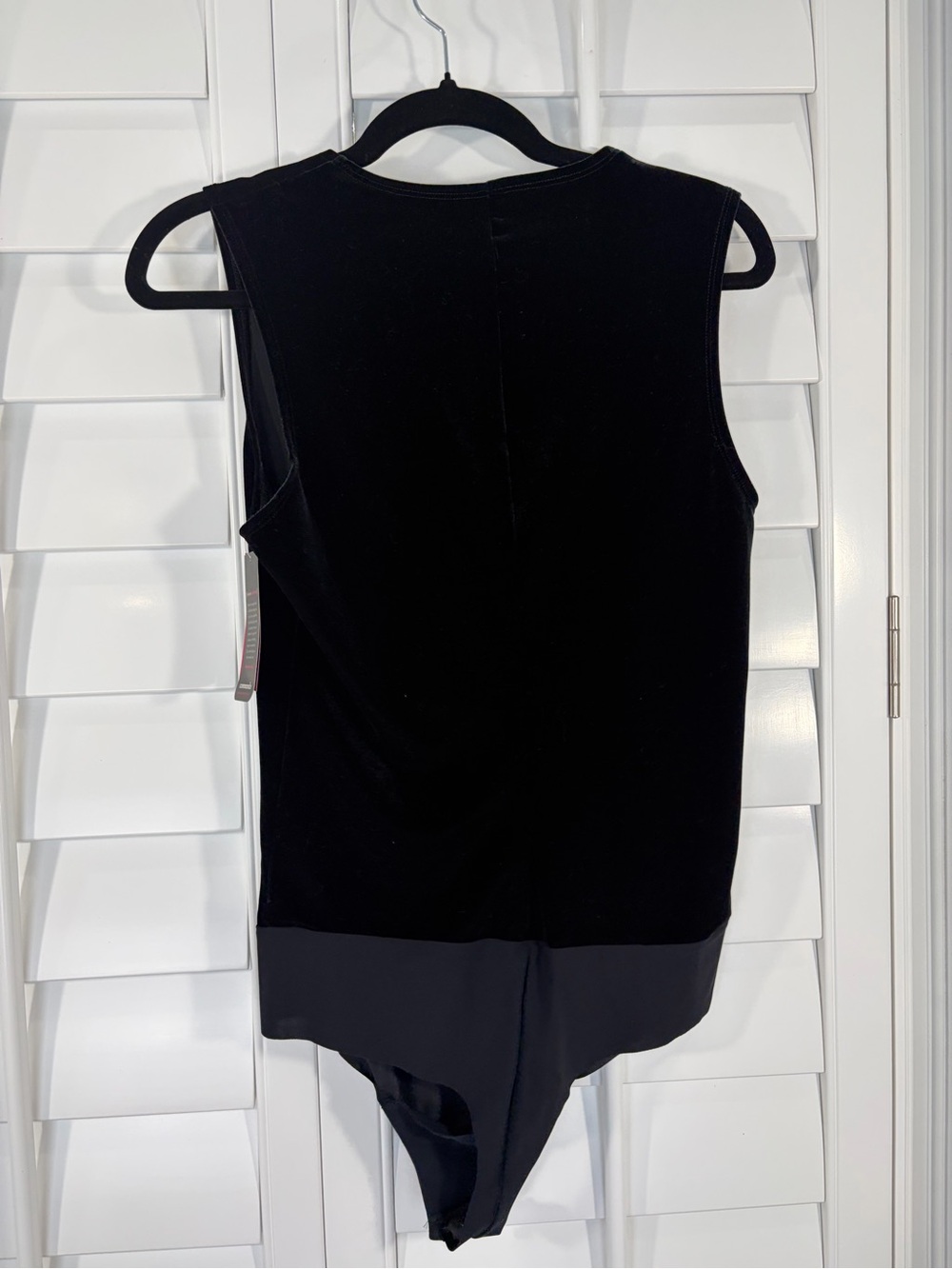 NWT Commando™  Black V-Neck Sleeveless Bodysuit (L) - Picture 6 of 11